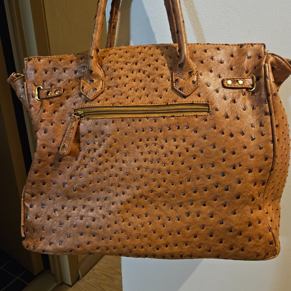 Large Ostrich Designer Inspired Bag 👜 - Picture 2 of 9